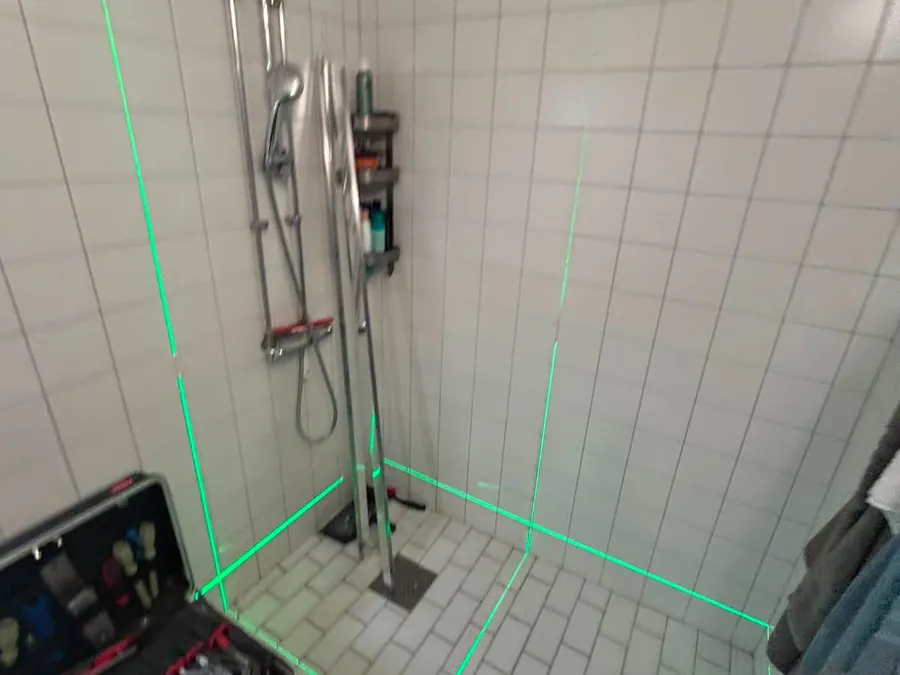 Badrumsrenovering, dusch med regnmunstycke